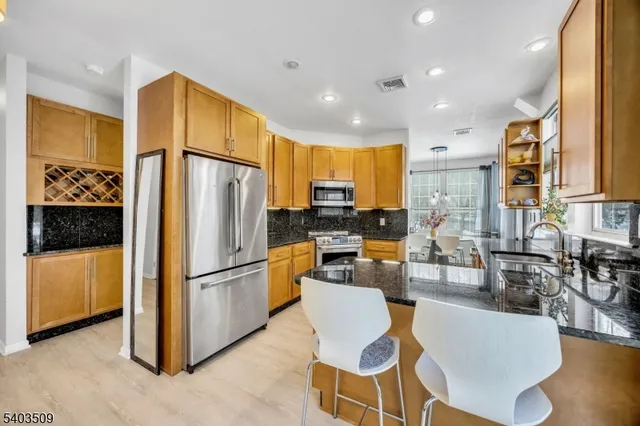 $540,000 | 17 Mallard Lane, Bedminster, NJ 07921