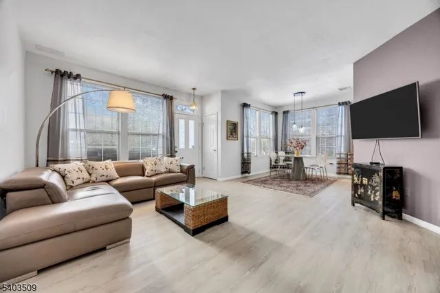 $540,000 | 17 Mallard Lane, Bedminster, NJ 07921