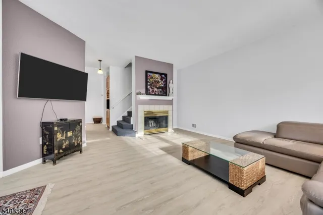 $540,000 | 17 Mallard Lane, Bedminster, NJ 07921