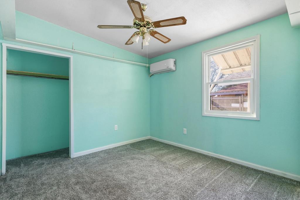 1729 Elliot Drive Canton, TX 75103 - Photo 24 of 40 bedroom featuring carpet flooring, a ceiling fan, a closet, and lofted ceiling