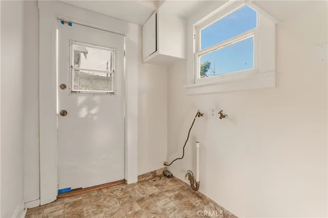 $699,000 | 240 East Eldridge Street, Long Beach, CA 90807