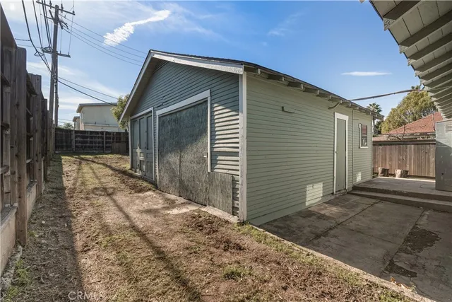 $699,000 | 240 East Eldridge Street, Long Beach, CA 90807