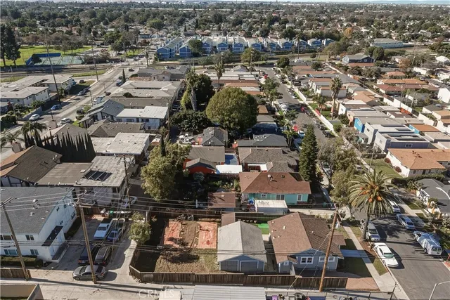 $699,000 | 240 East Eldridge Street, Long Beach, CA 90807