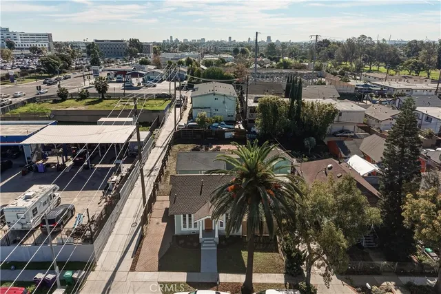 $699,000 | 240 East Eldridge Street, Long Beach, CA 90807