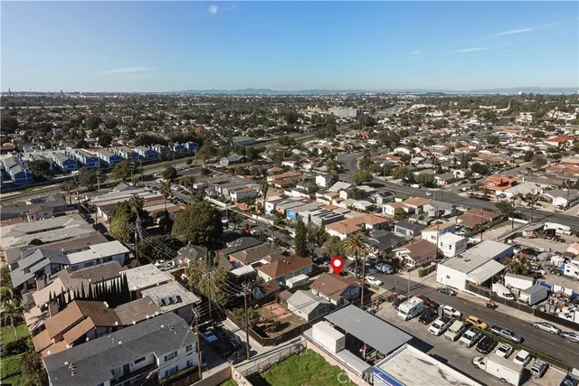 $699,000 | 240 East Eldridge Street, Long Beach, CA 90807