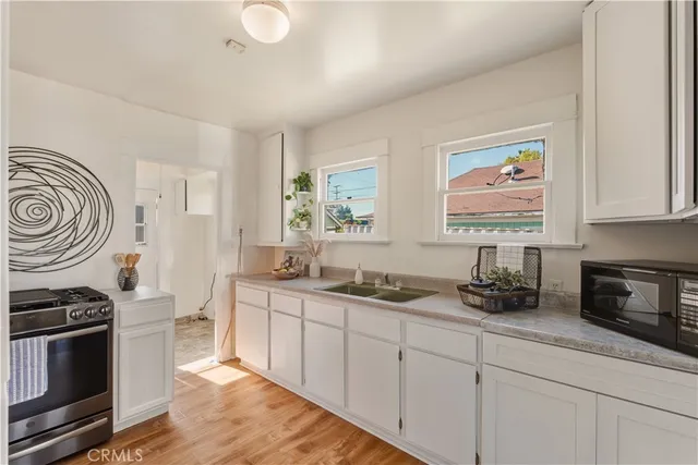 $699,000 | 240 East Eldridge Street, Long Beach, CA 90807