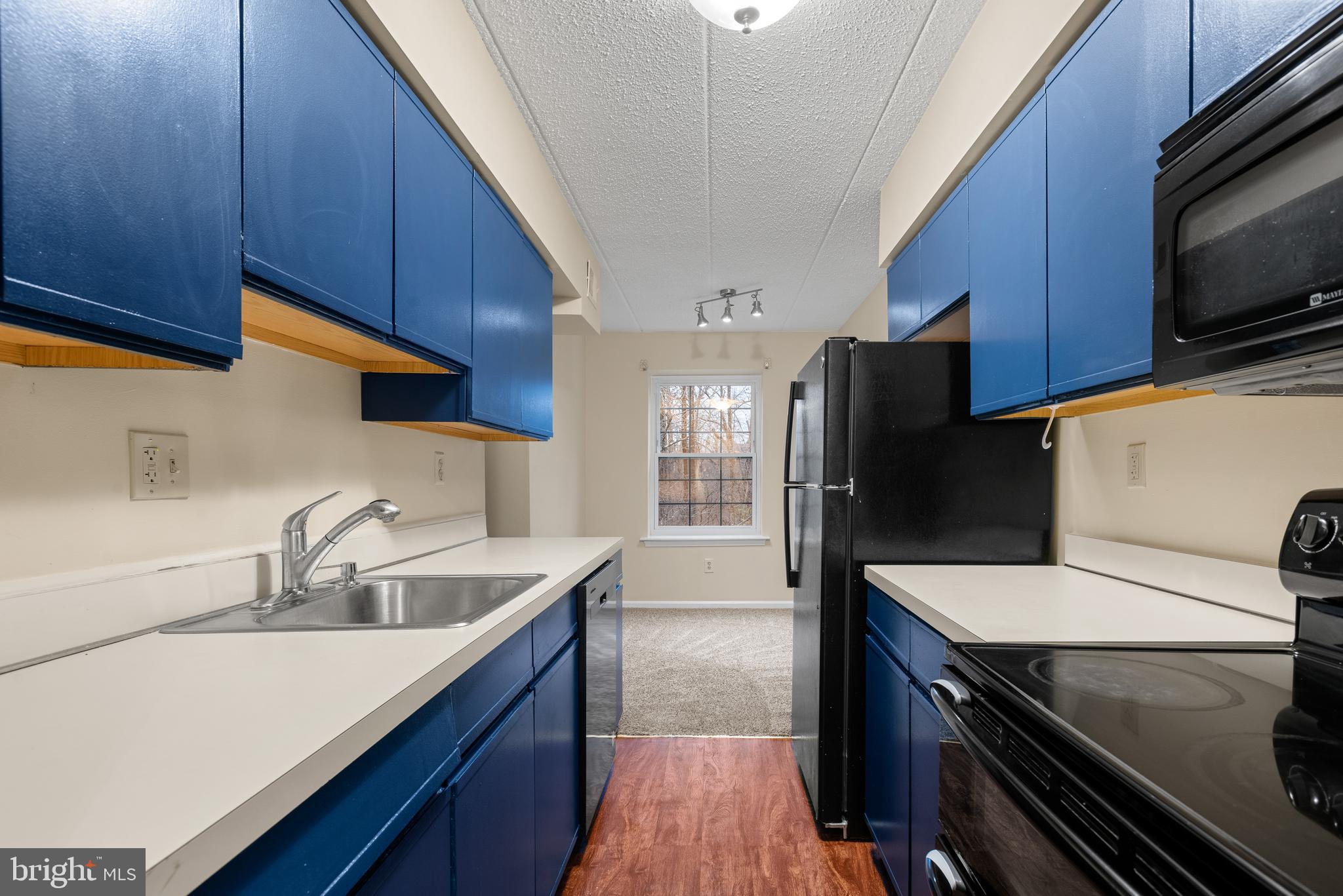 623 Washington Place, Unit 23 Chesterbrook, PA 19087 - Photo 4 of 20 Gallery Image 4
