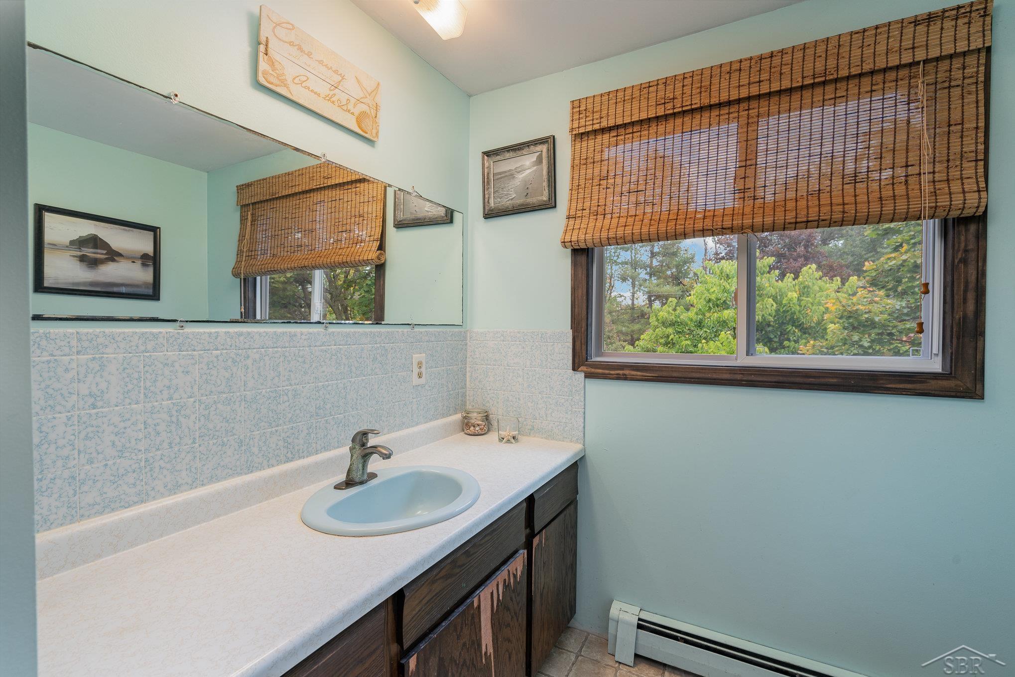 13799 Beaver Road St. Charles, MI 48655 - Photo 16 of 76 50125064-15.JPG