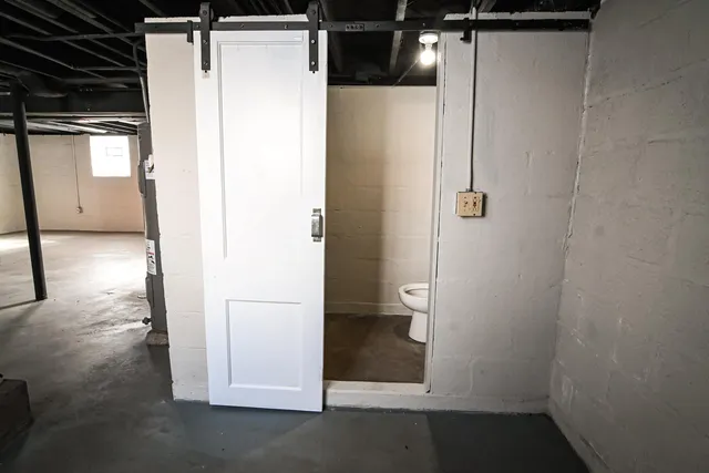 $190,000 | 860 State Line Road, Calumet City, IL 60409