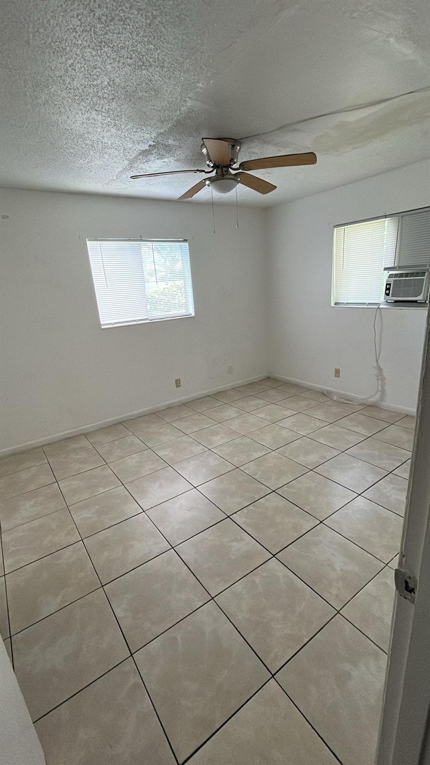 2310 Pierce Street Hollywood, FL 33020 - Photo 3 of 7 Photo 3