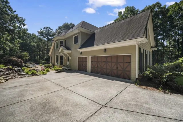 $1,149,900 | 10 Clydesdale Trail, White, GA 30184