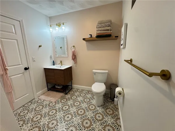 $1,800 | 31 Stella Street, Providence, RI 02909