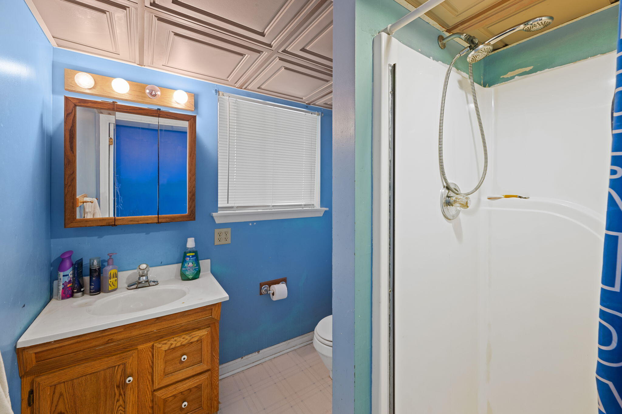 1045 Hillcrest Road Hixson, TN 37343 - Photo 26 of 46 Downstairs shared bath