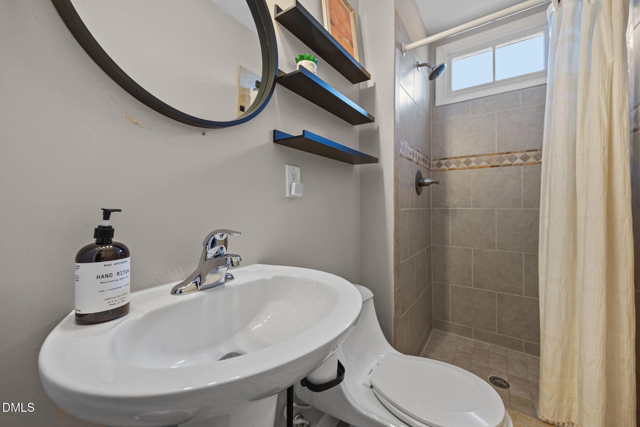 209 Windfield Court Raleigh, NC 27615 - Photo 11 of 36 23-web-or-mls-IMG_9149