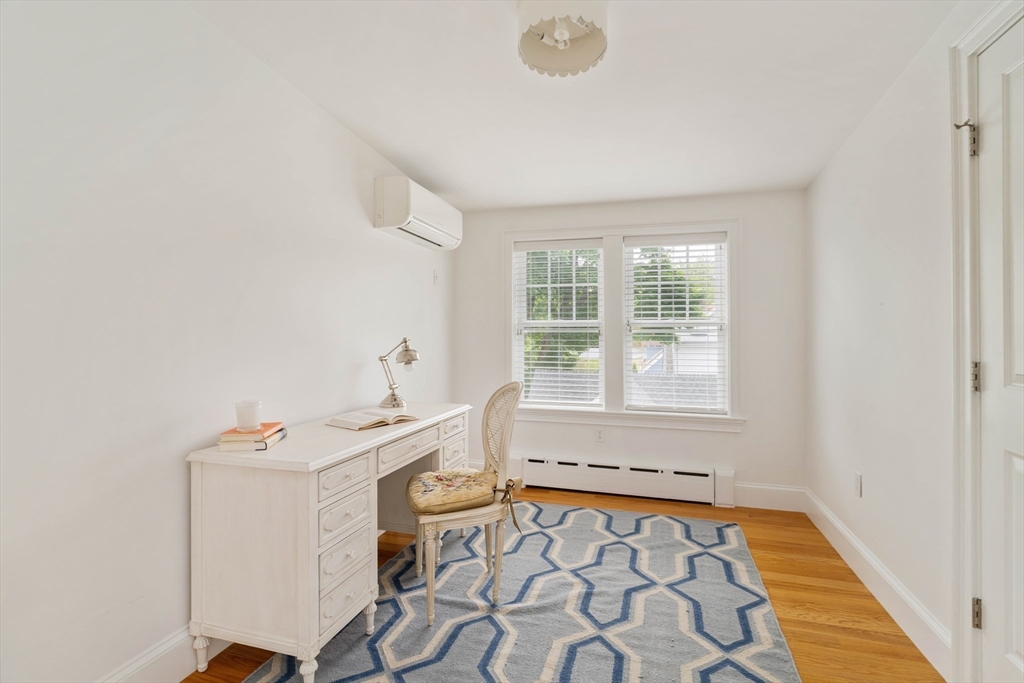 106 Florence Avenue Arlington, MA 02476 - Photo 20 of 34 a bath room with a window