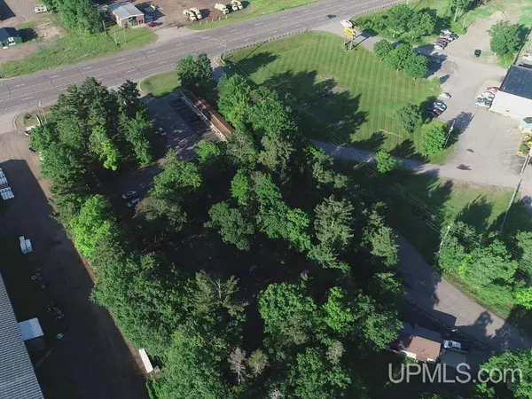 $1,400,000 | 349 East Us41 Highway, Marquette, MI 49855