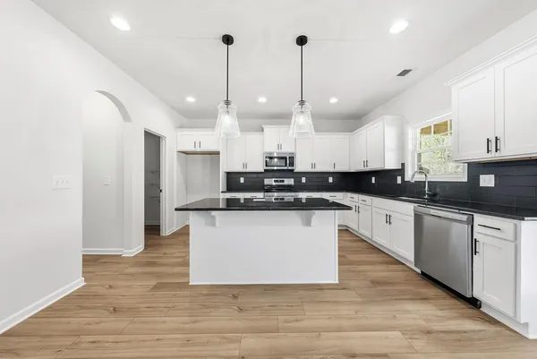 $405,900 | 111 Lee Road 2150, Opelika, AL 36804