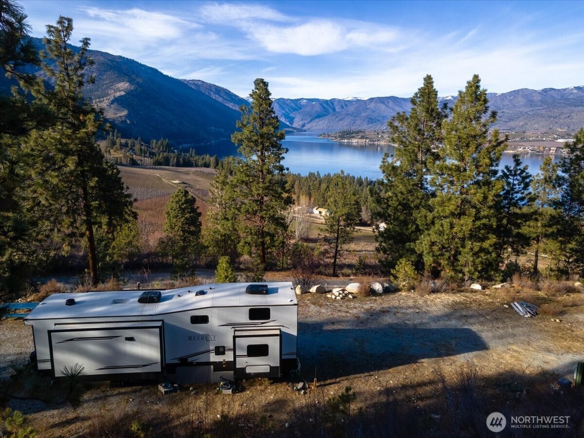 990 Upper Ridge Road Chelan, WA 98816 - Photo 5 of 37