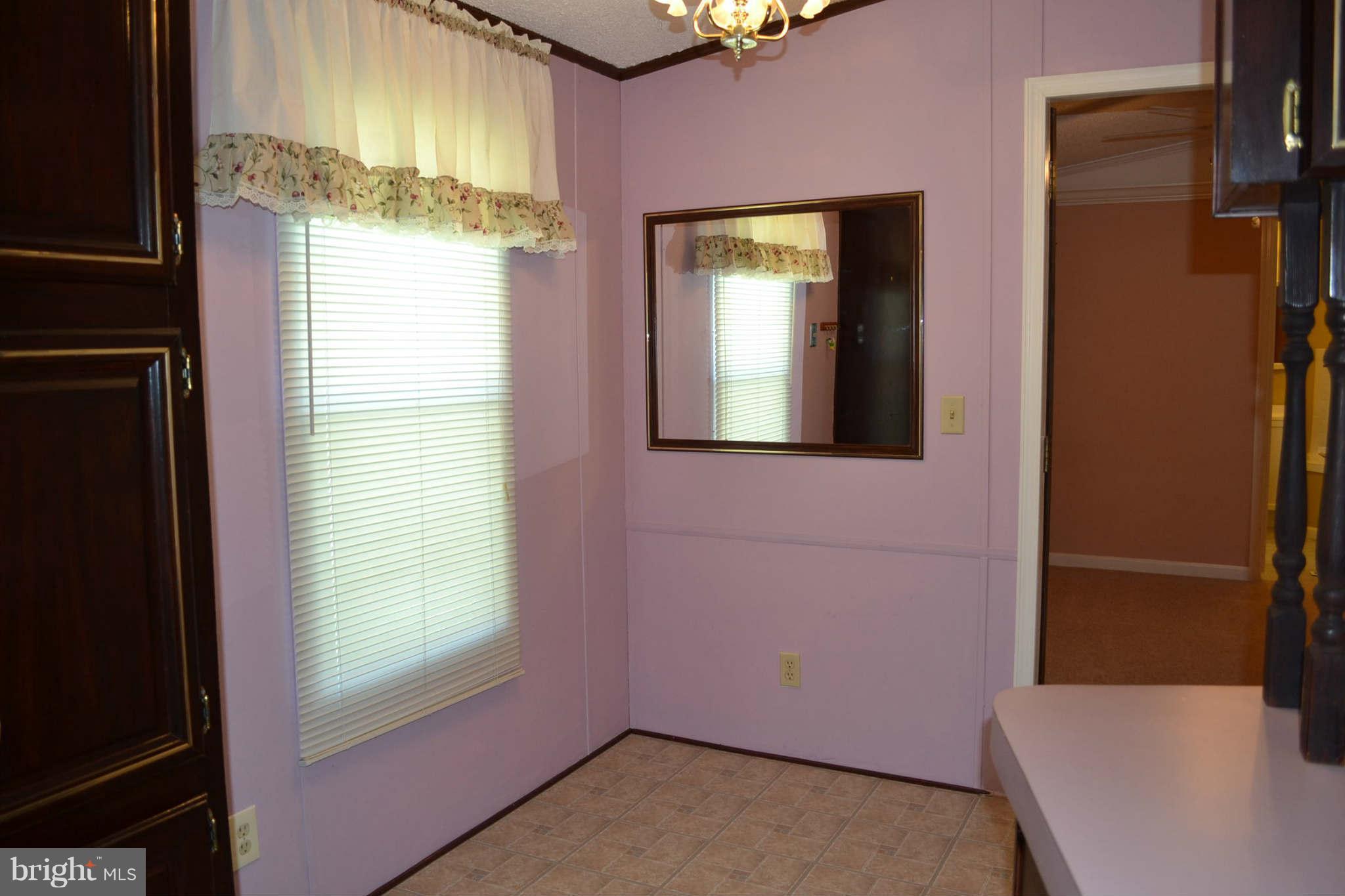 212 Poclain Road Aberdeen, MD 21001 - Photo 3 of 18 Interior (General)