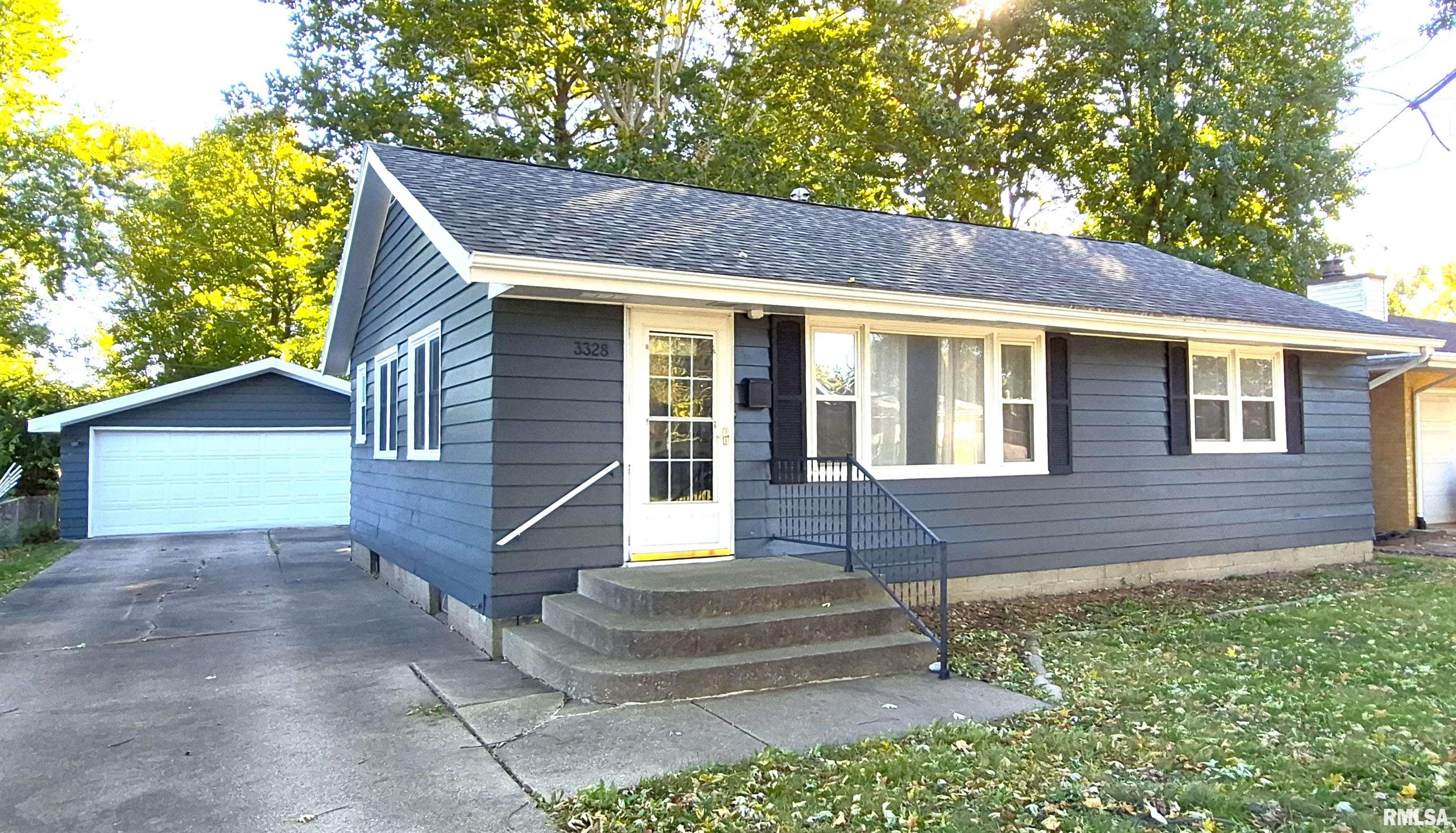 3328 South Fremont Street Springfield, IL 62703 - Photo 1 of 32