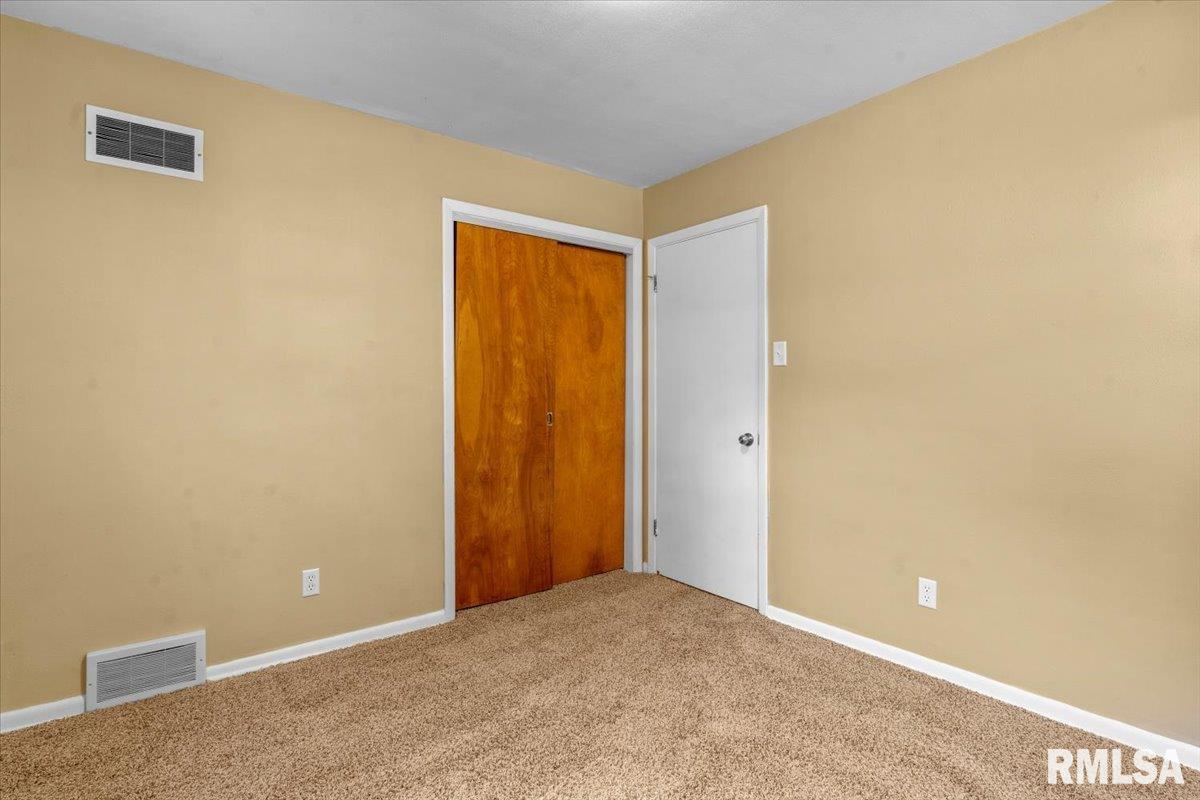 3328 South Fremont Street Springfield, IL 62703 - Photo 15 of 32