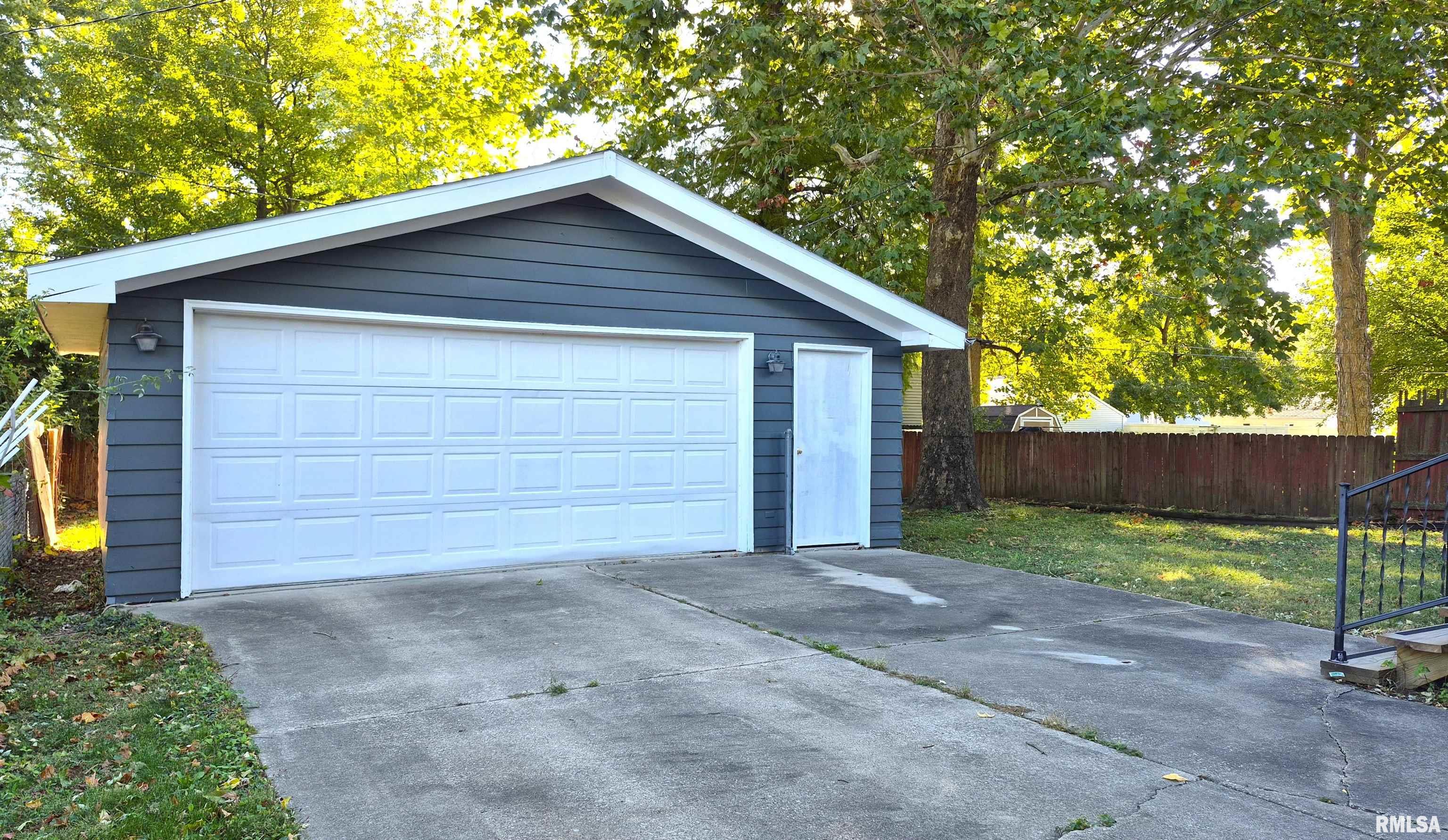 3328 South Fremont Street Springfield, IL 62703 - Photo 28 of 32