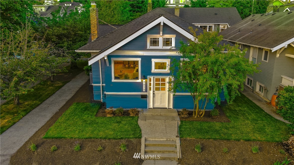 4818 1st Avenue Northwest Seattle, WA 98103 - Photo 2 of 31