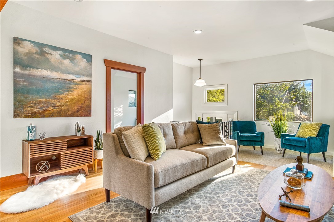 4818 1st Avenue Northwest Seattle, WA 98103 - Photo 4 of 31