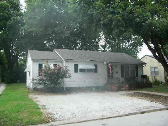 303 South Water Street Clinton, MO 64735 - Photo 1 of 1