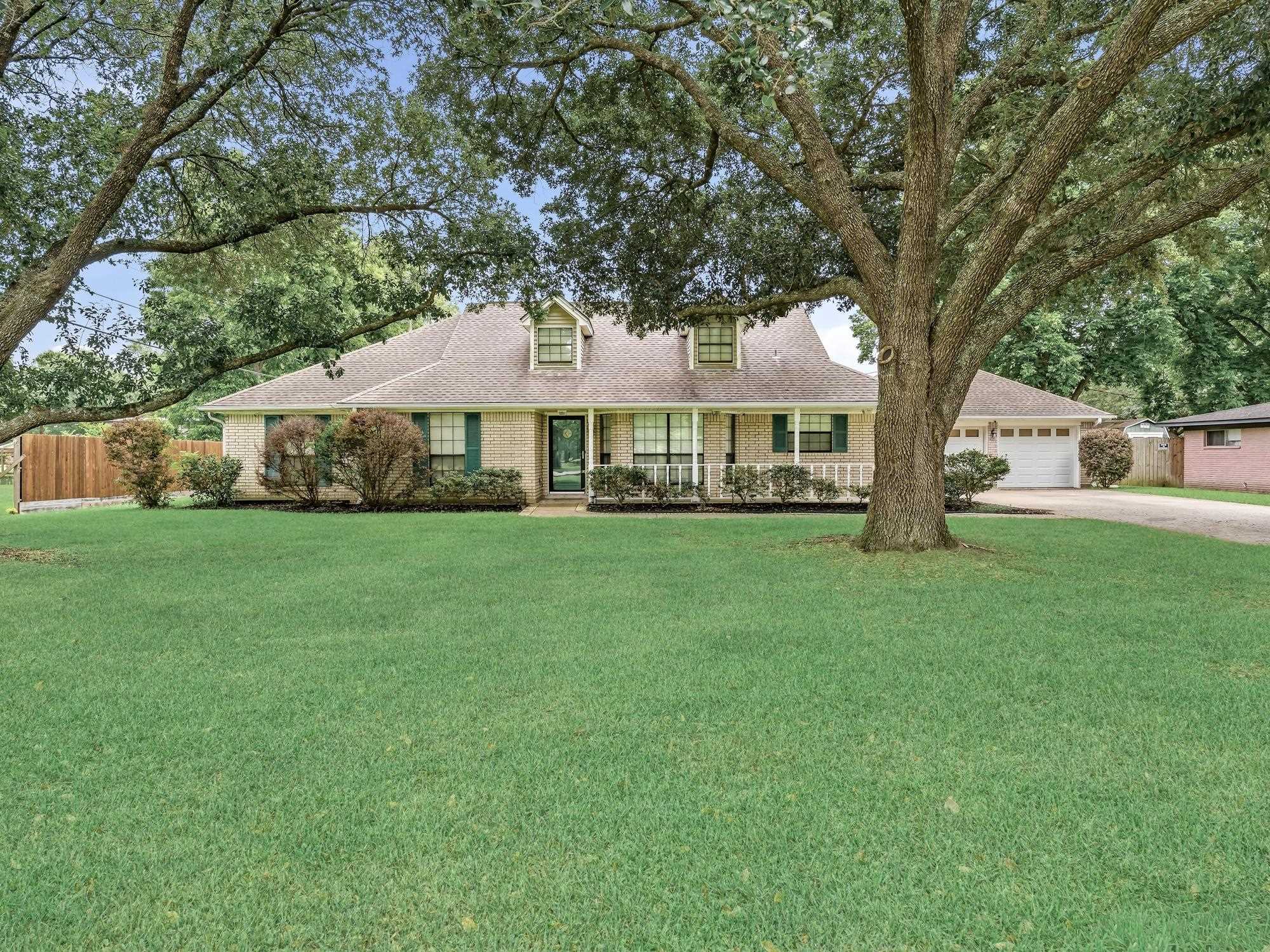 6970 Ellen Lane Beaumont, TX 77708 - Photo 1 of 34