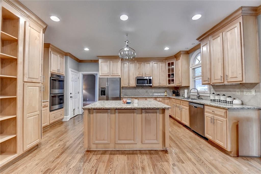 110 Grandmar Chase Canton, GA 30115 - Photo 13 of 51