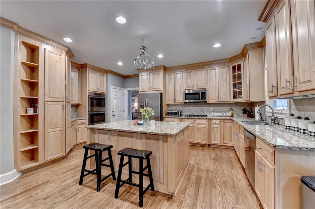 110 Grandmar Chase Canton, GA 30115 - Photo 5 of 51