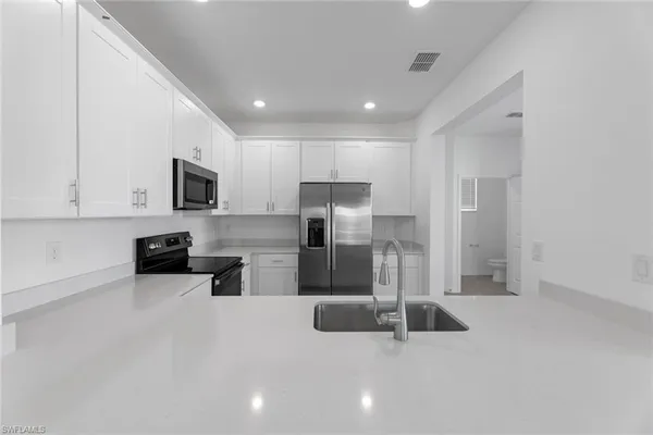 $2,300 | 2856 Citrus Street, Naples, FL 34120