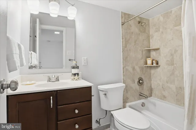 $205,000 | 501 North Armistead Street, Unit T2, Alexandria, VA 22312