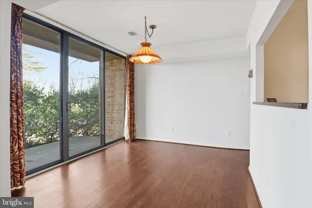 $205,000 | 501 North Armistead Street, Unit T2, Alexandria, VA 22312