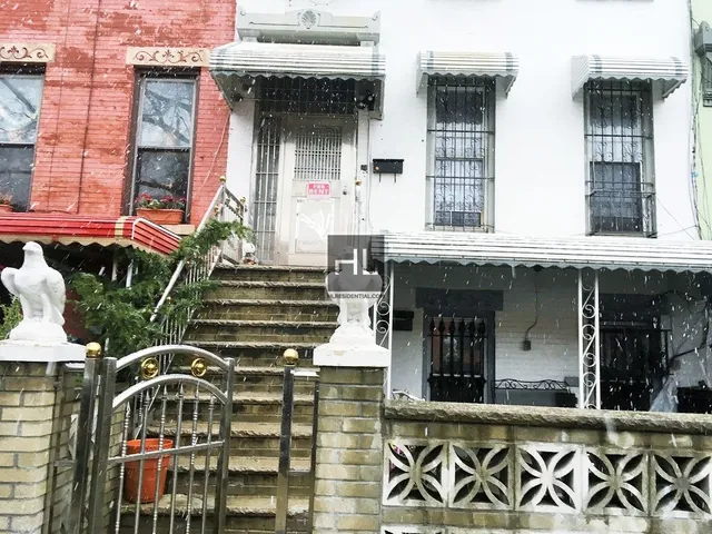 $1,300 | 444 Halsey Street, Unit 2 | Bedford-Stuyvesant
