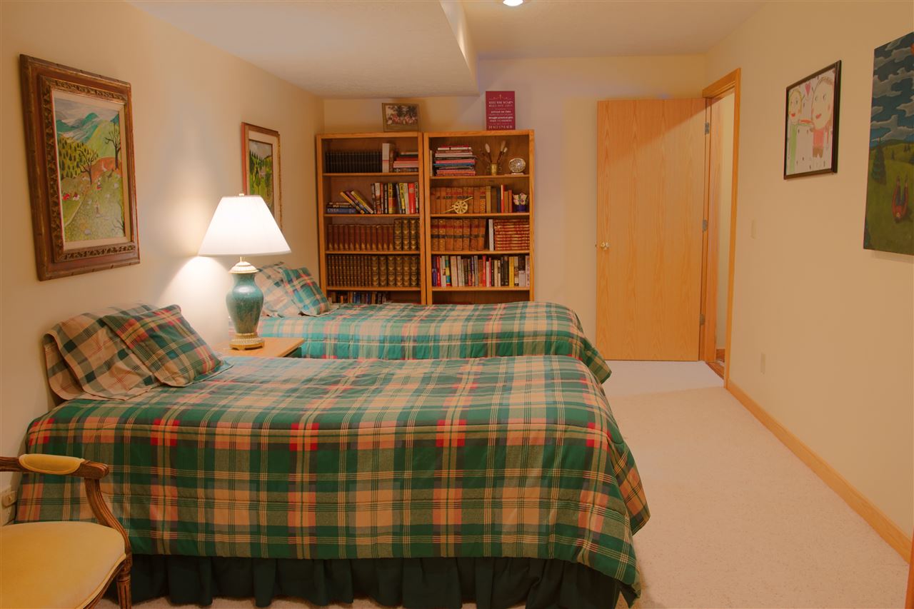 6534 Mission Ridge Traverse City, MI 49686 - Photo 30 of 31 1872274-29.JPG