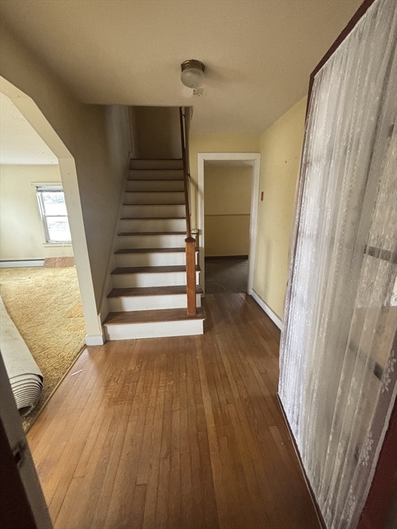 25 Shannon Street Worcester, MA 01604 - Photo 2 of 12