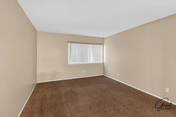 $1,095 | 8180 Crestview Drive, Sterling Heights, MI 48312