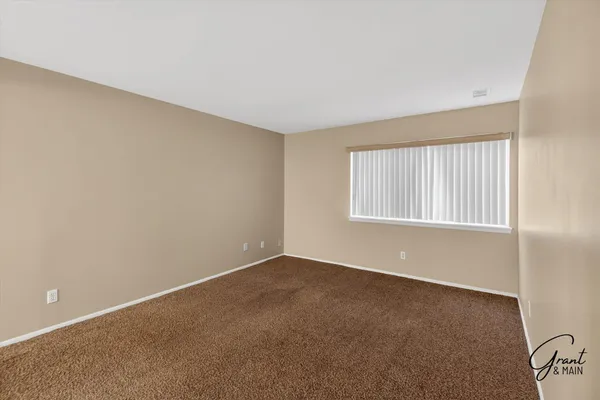 $1,095 | 8180 Crestview Drive, Sterling Heights, MI 48312