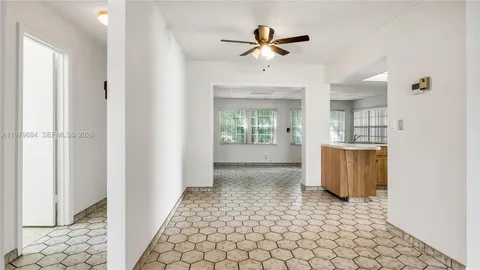 $289,900 | 5102 Northwest 53rd Street, Tamarac, FL 33319