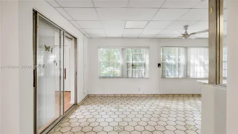 $289,900 | 5102 Northwest 53rd Street, Tamarac, FL 33319