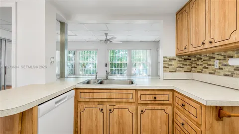 $289,900 | 5102 Northwest 53rd Street, Tamarac, FL 33319