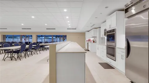 $289,900 | 5102 Northwest 53rd Street, Tamarac, FL 33319