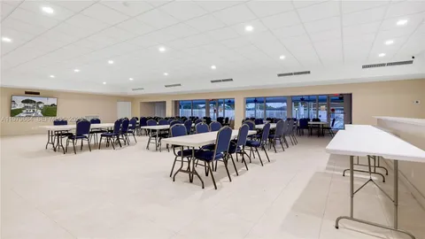 $289,900 | 5102 Northwest 53rd Street, Tamarac, FL 33319