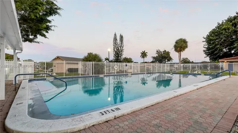 $289,900 | 5102 Northwest 53rd Street, Tamarac, FL 33319