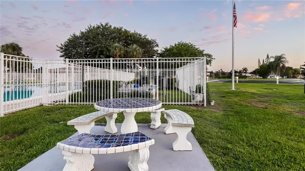 $289,900 | 5102 Northwest 53rd Street, Tamarac, FL 33319