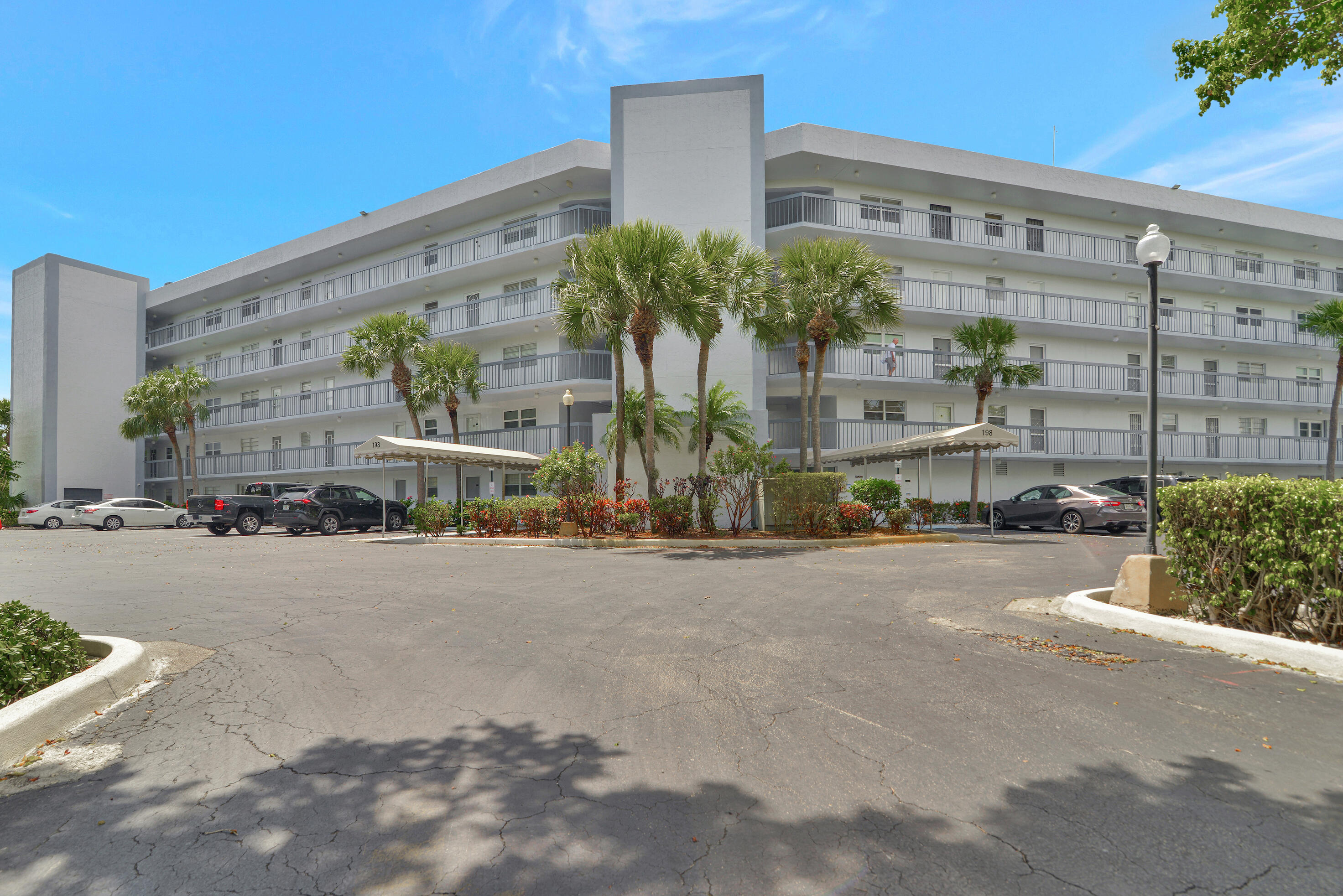 198 Northwest 67th Street, Unit 502 Boca Raton, FL 33487 - Photo 34 of 34 Building Exterior