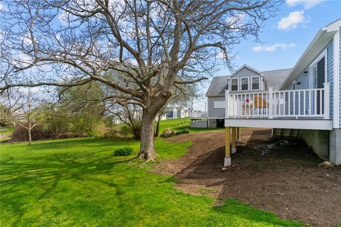 64 Burnside Avenue Narragansett, RI 02882 - Photo 11 of 13