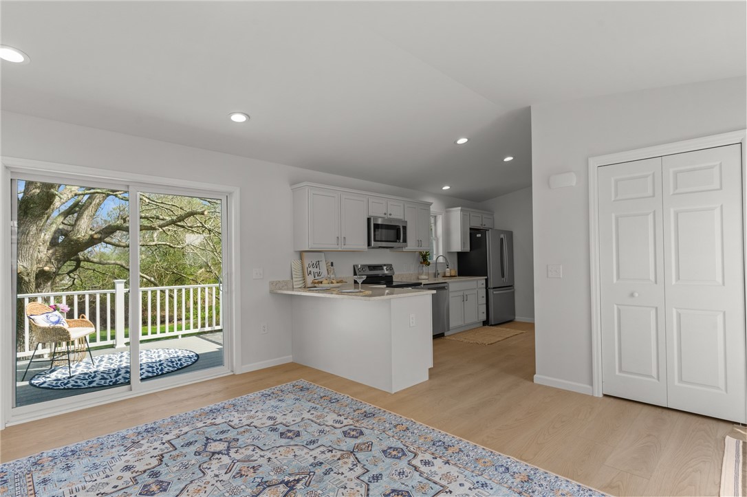 64 Burnside Avenue Narragansett, RI 02882 - Photo 6 of 13